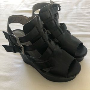 Pink & Pepper wedge heels